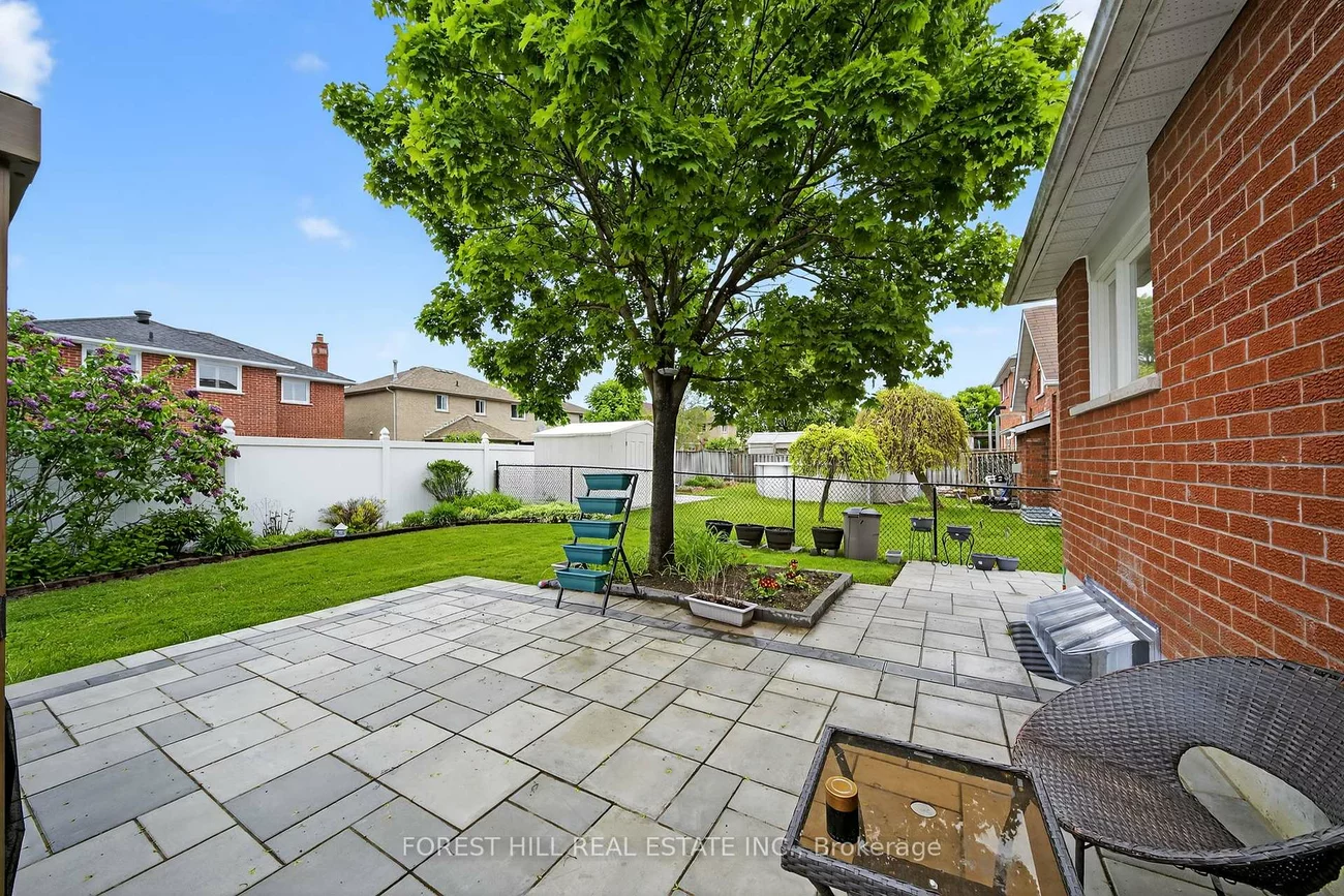 168, Hurst, Bayshore, Barrie