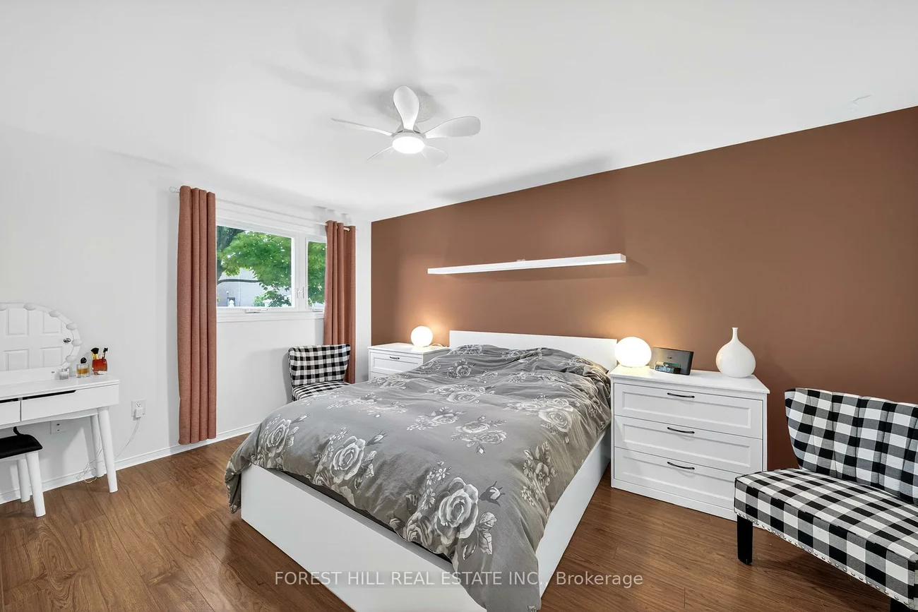 168, Hurst, Bayshore, Barrie