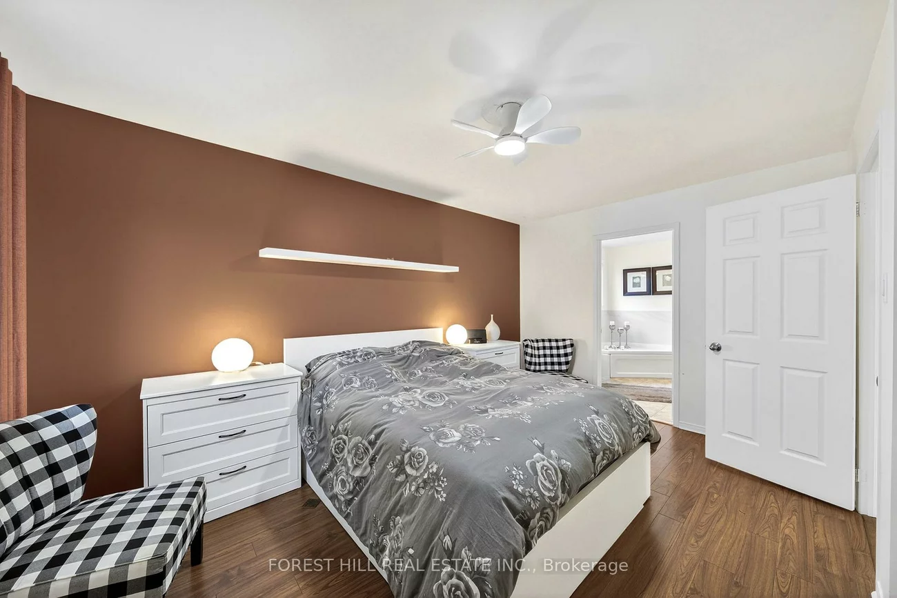 168, Hurst, Bayshore, Barrie