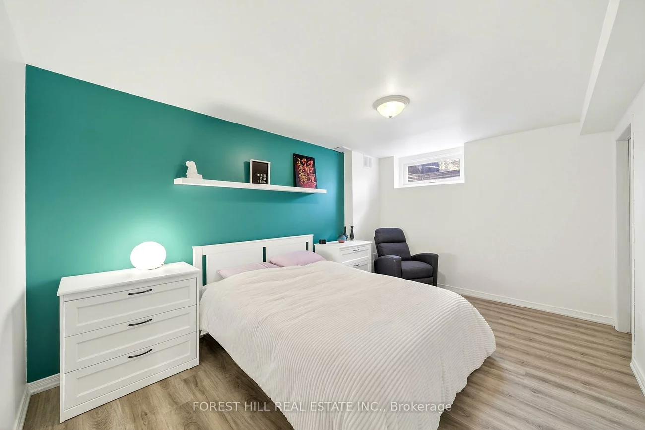 168, Hurst, Bayshore, Barrie