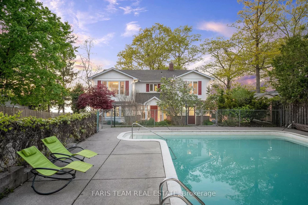 10, White Oaks, South Shore, Barrie