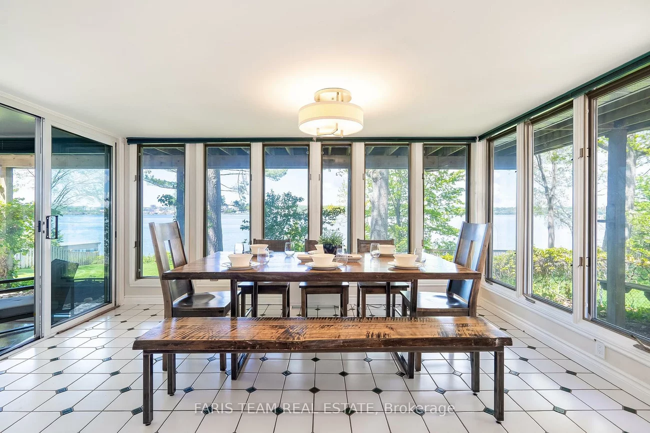 10, White Oaks, South Shore, Barrie