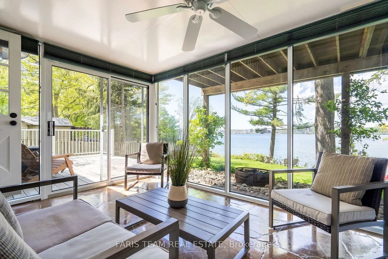 10, White Oaks, South Shore, Barrie