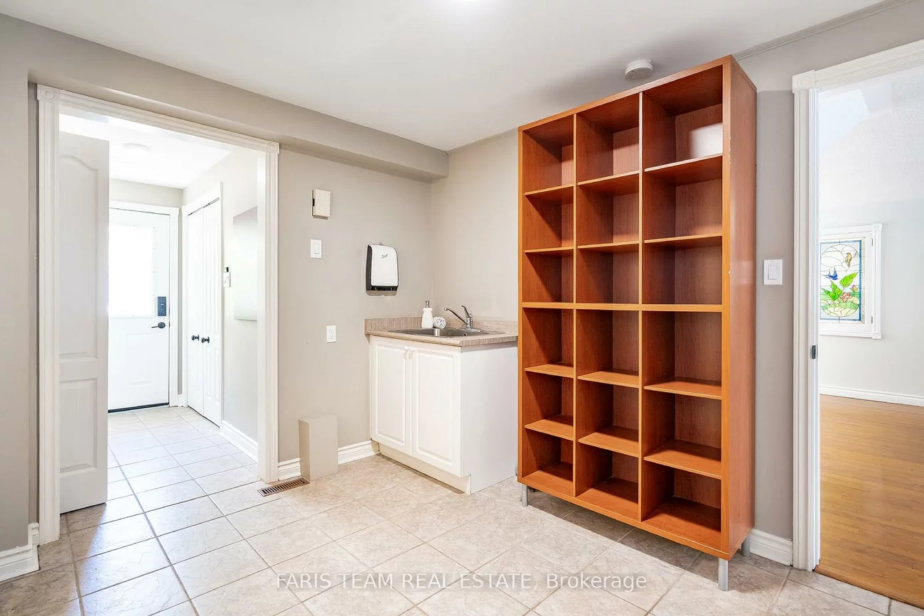 10, White Oaks, South Shore, Barrie
