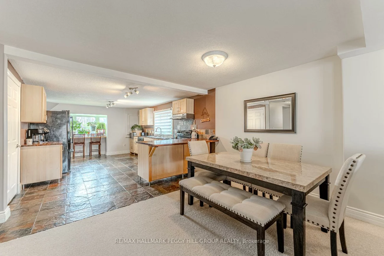 20, Ferris, Cundles East, Barrie
