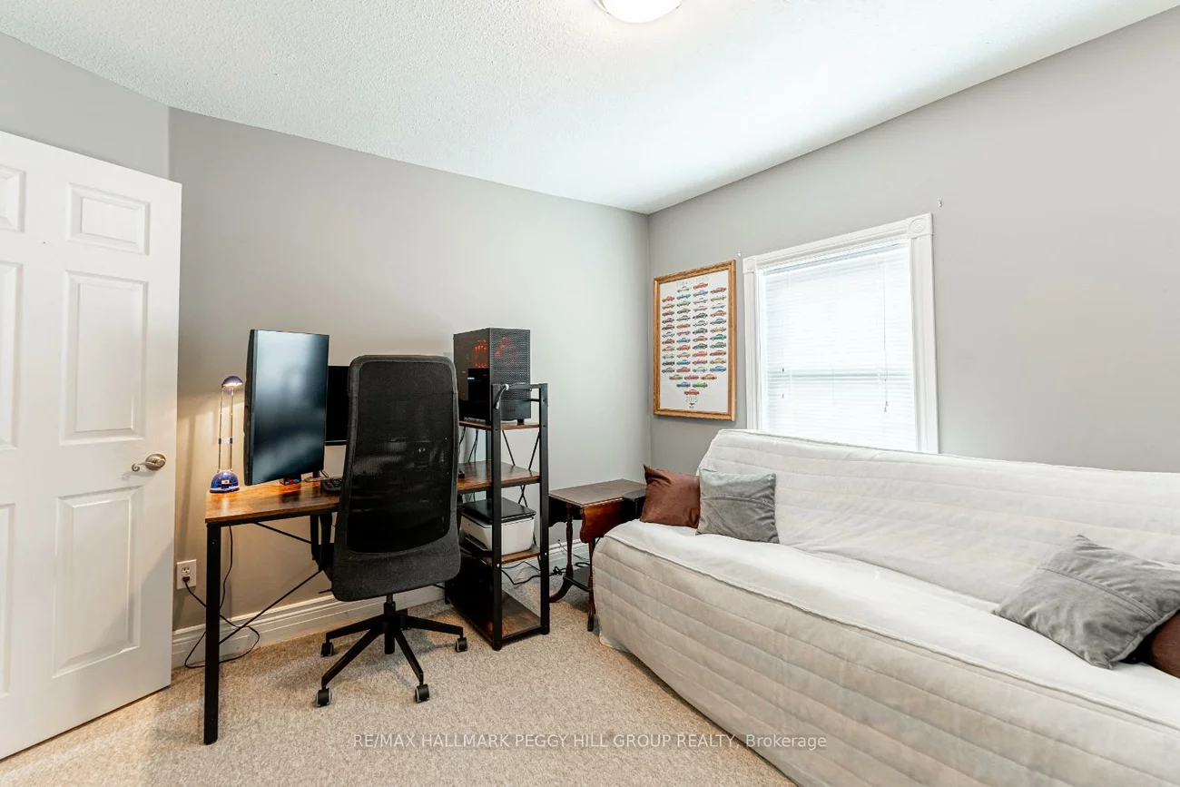 20, Ferris, Cundles East, Barrie