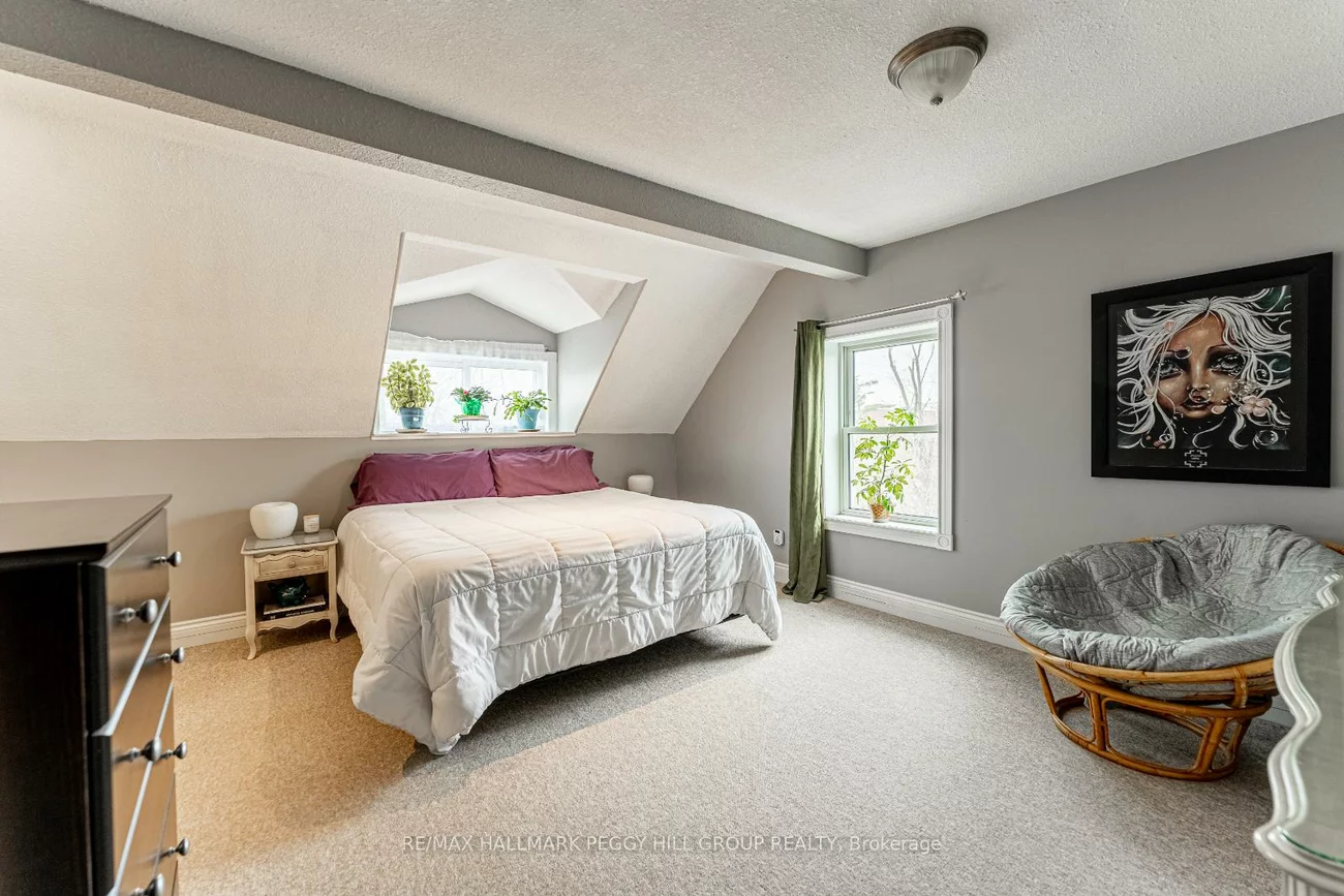 20, Ferris, Cundles East, Barrie