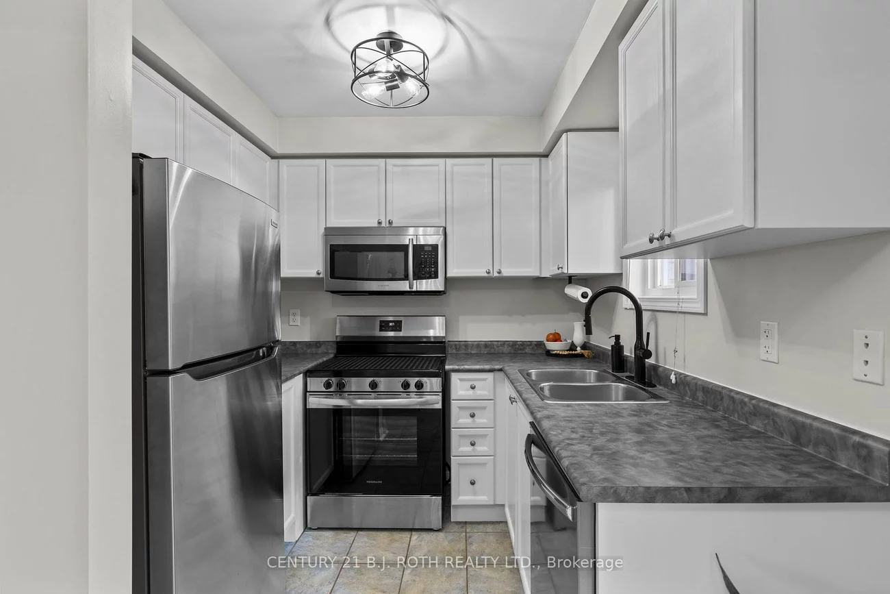 26, Villers, Edgehill Drive, Barrie