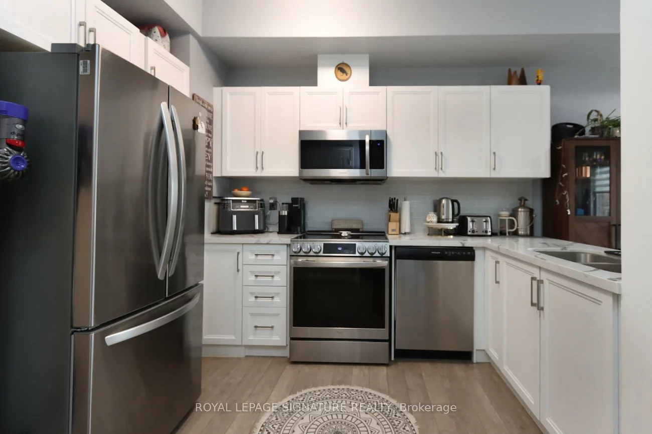 175, Stanley, East Bayfield, Barrie