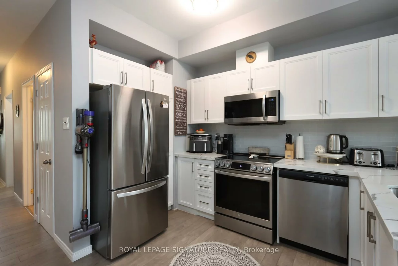 175, Stanley, East Bayfield, Barrie