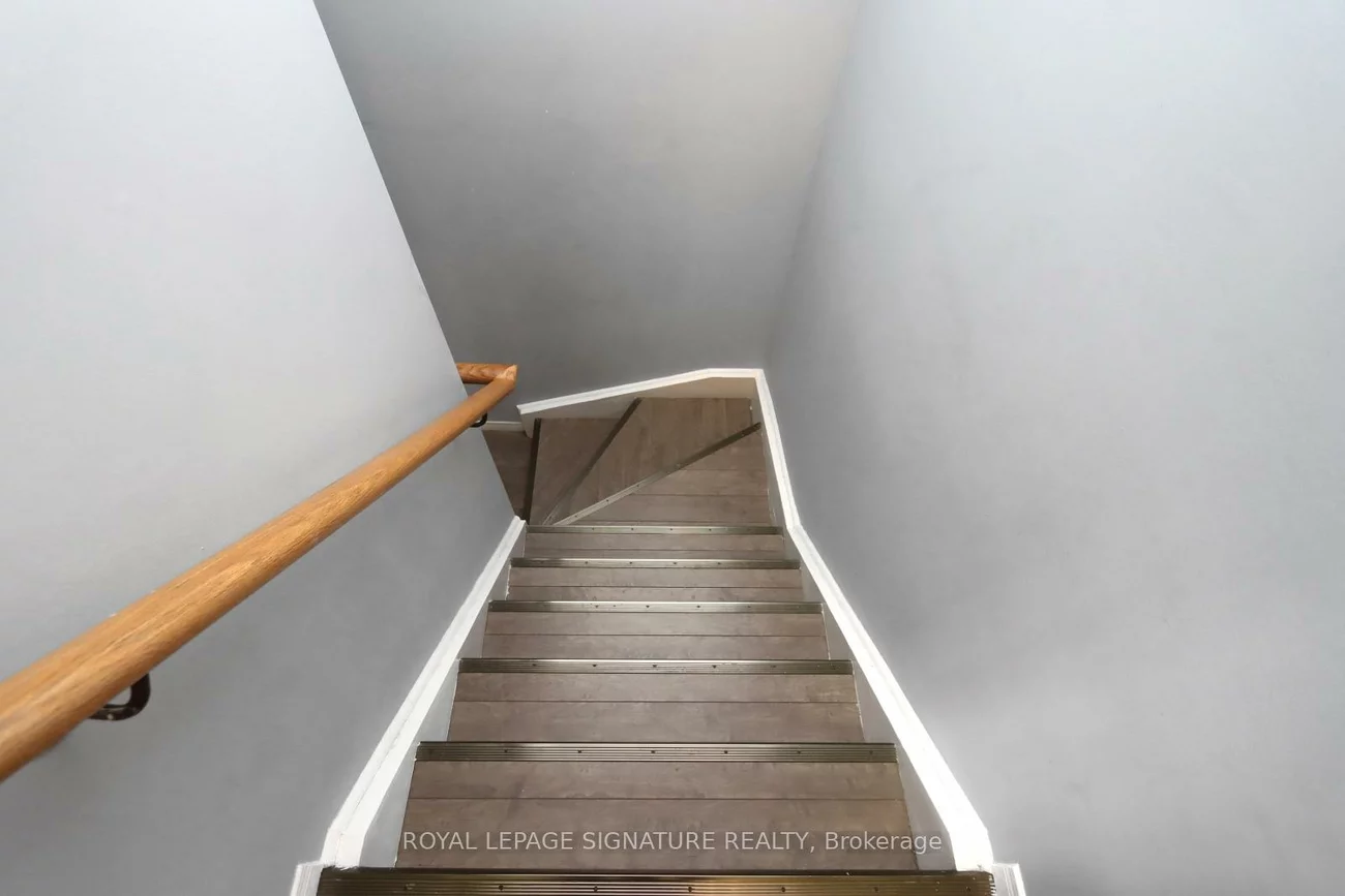 175, Stanley, East Bayfield, Barrie