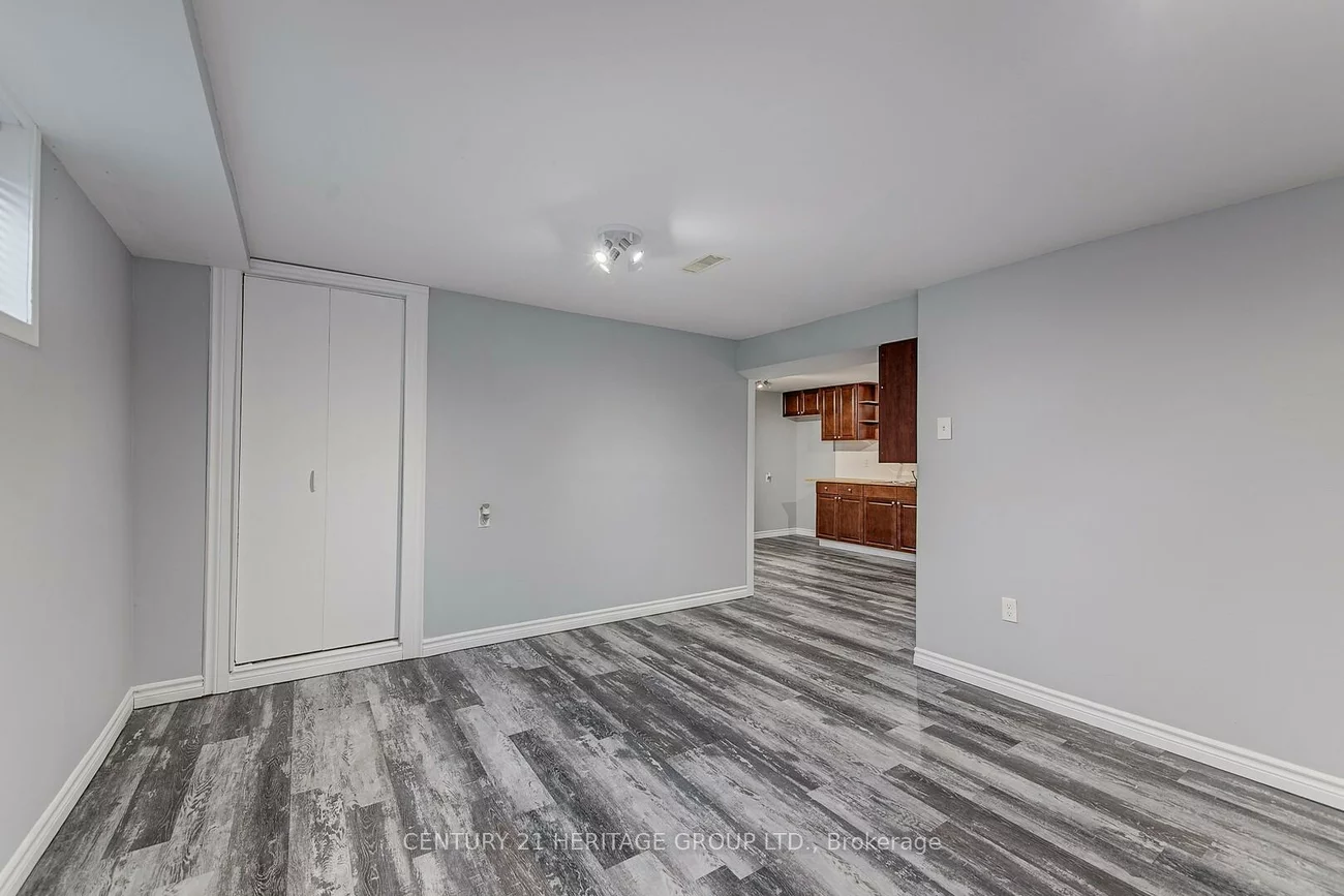 20, Frost, Letitia Heights, Barrie