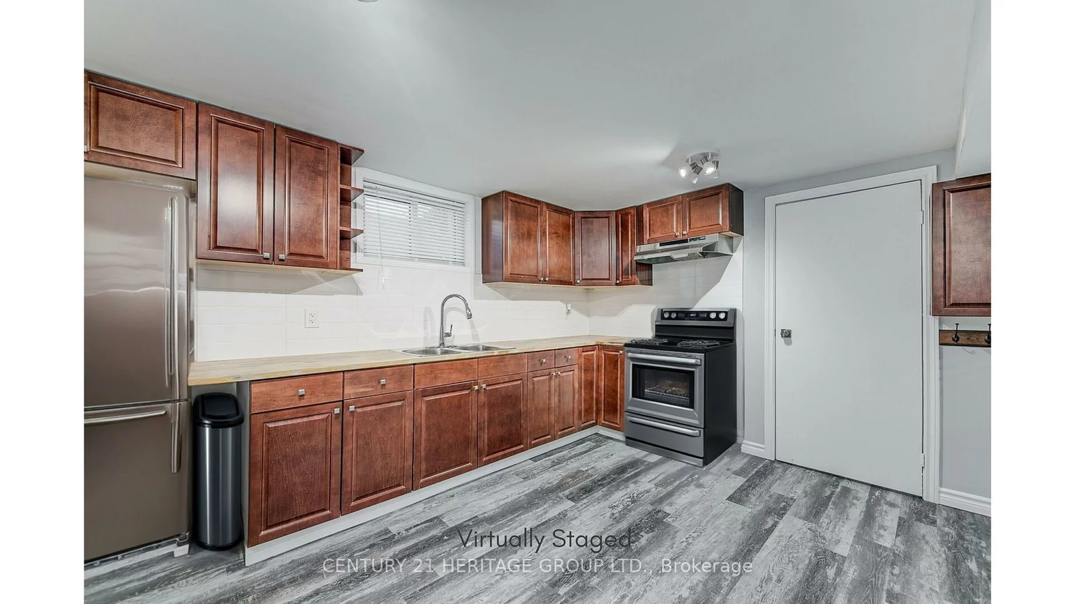 20, Frost, Letitia Heights, Barrie
