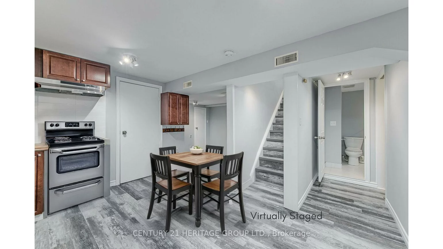 20, Frost, Letitia Heights, Barrie