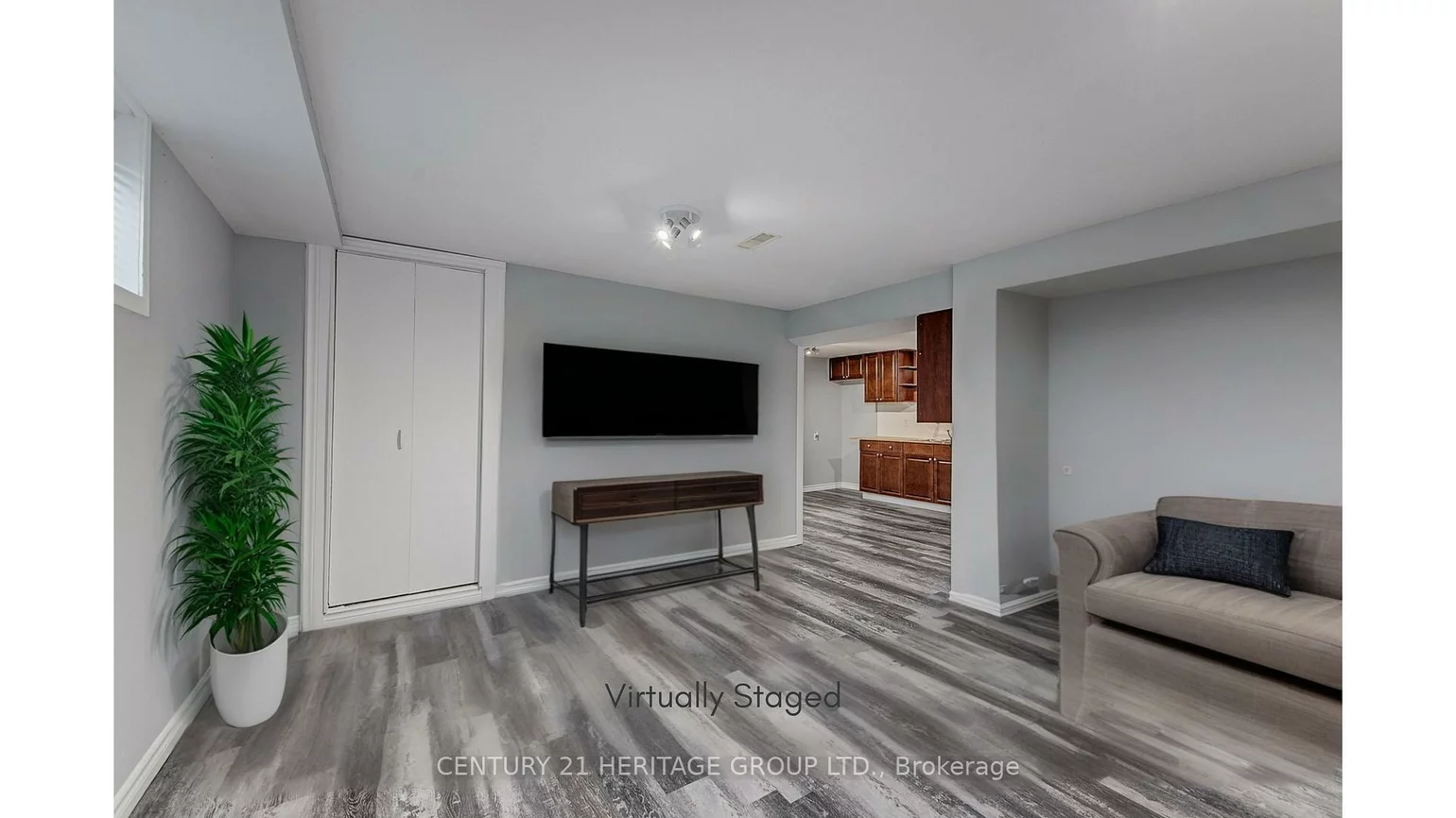 20, Frost, Letitia Heights, Barrie