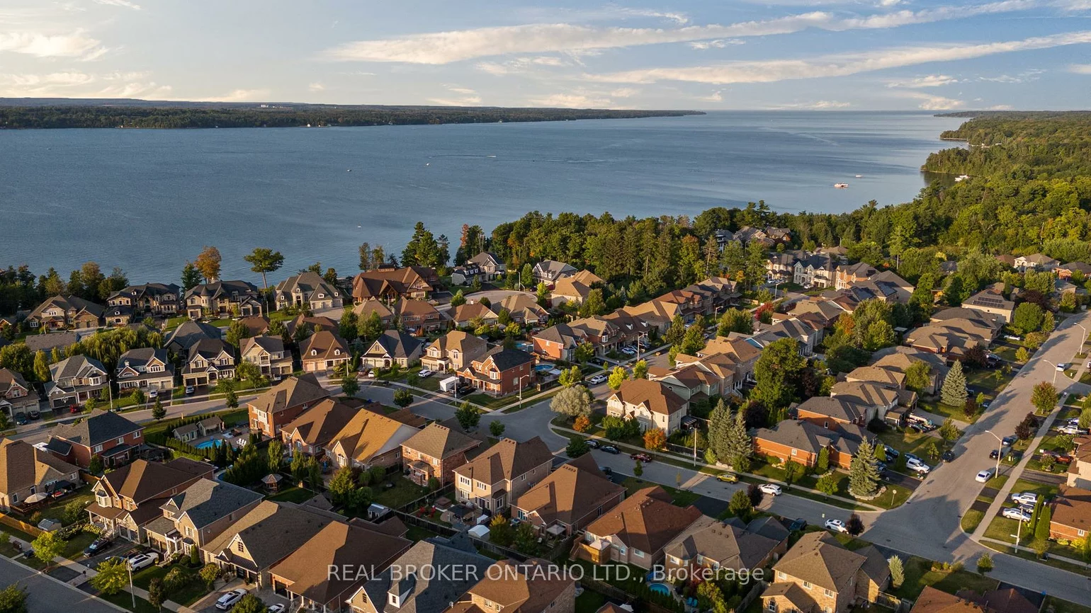 33, Royal Park, Bayshore, Barrie