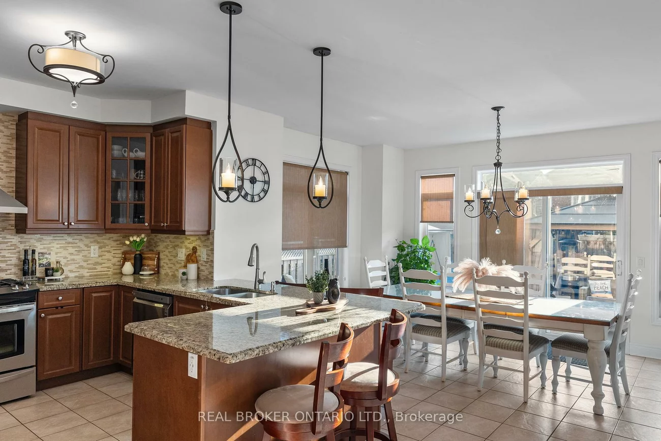 33, Royal Park, Bayshore, Barrie