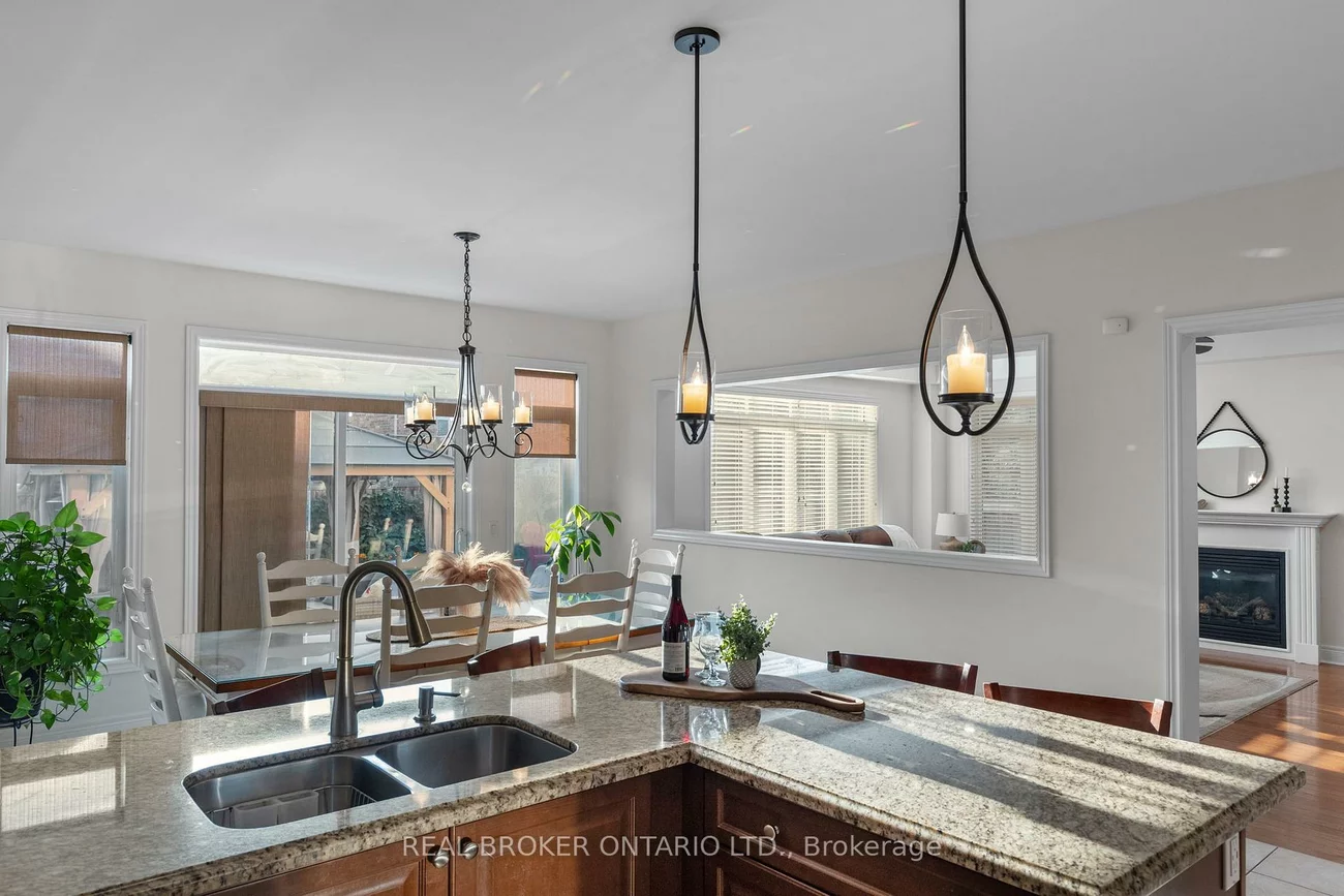 33, Royal Park, Bayshore, Barrie