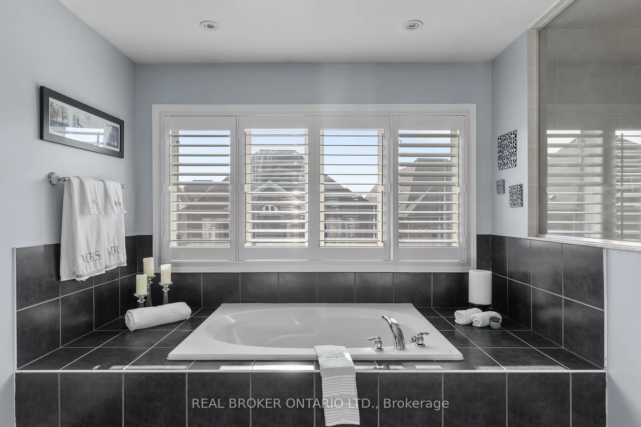 33, Royal Park, Bayshore, Barrie