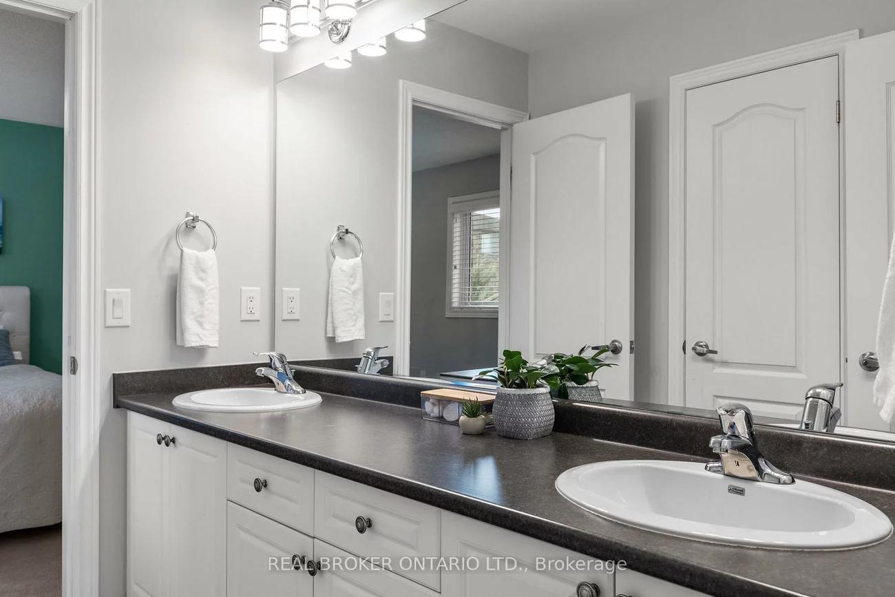 33, Royal Park, Bayshore, Barrie