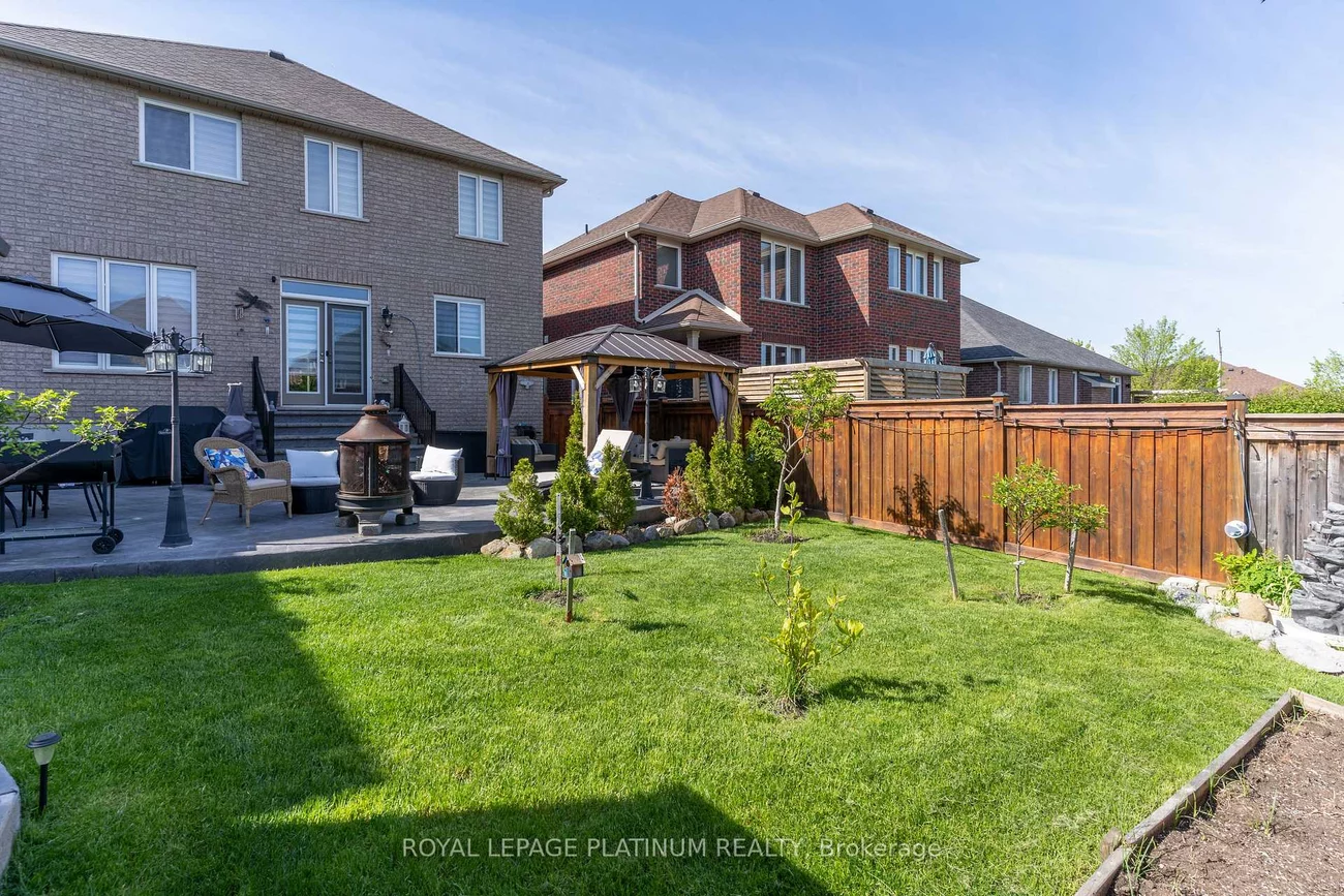 52, Jewel House, Innis-Shore, Barrie