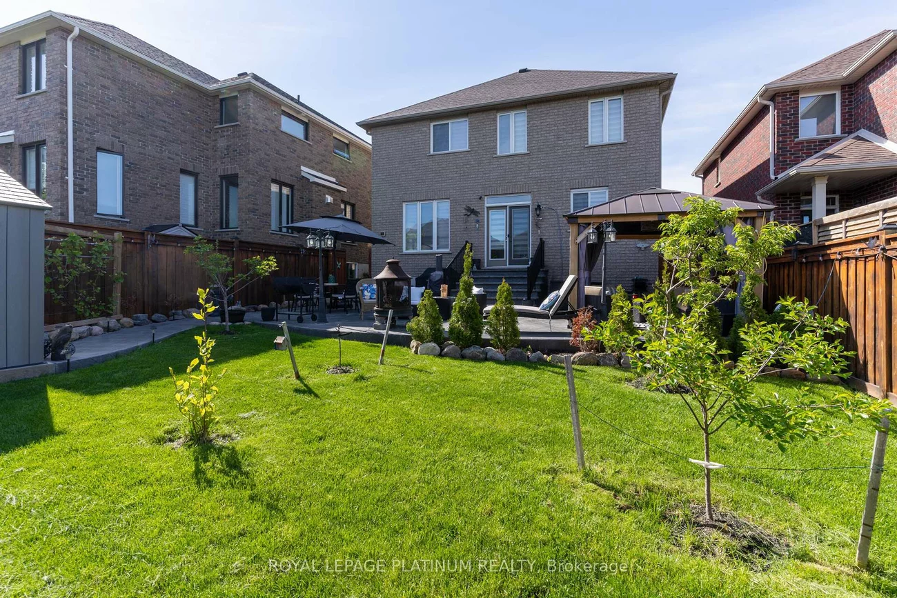 52, Jewel House, Innis-Shore, Barrie