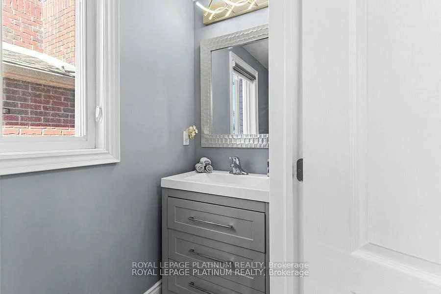 52, Jewel House, Innis-Shore, Barrie