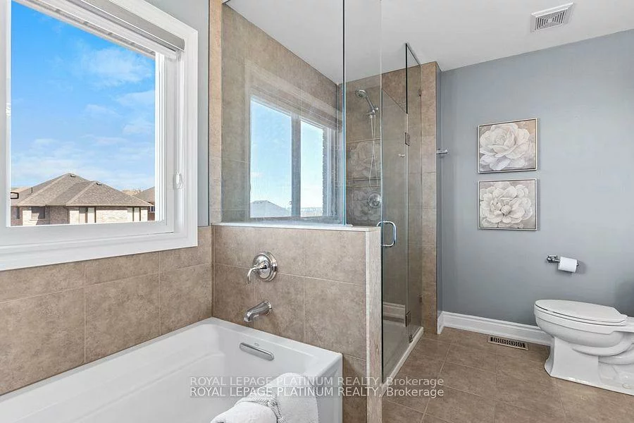 52, Jewel House, Innis-Shore, Barrie