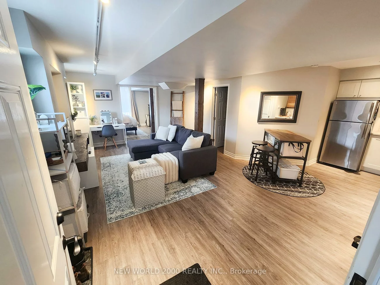 3, Rundle, Holly, Barrie