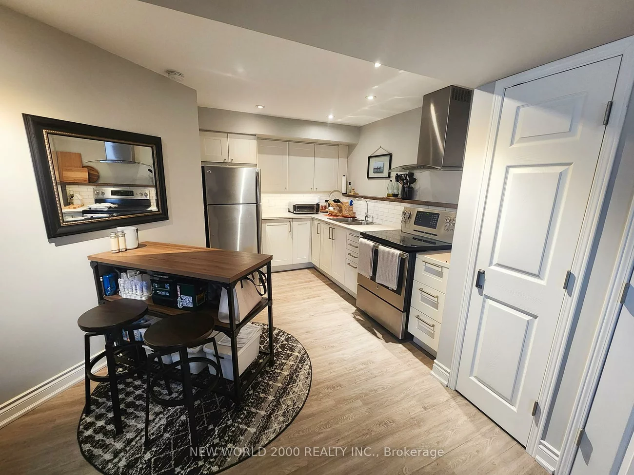 3, Rundle, Holly, Barrie