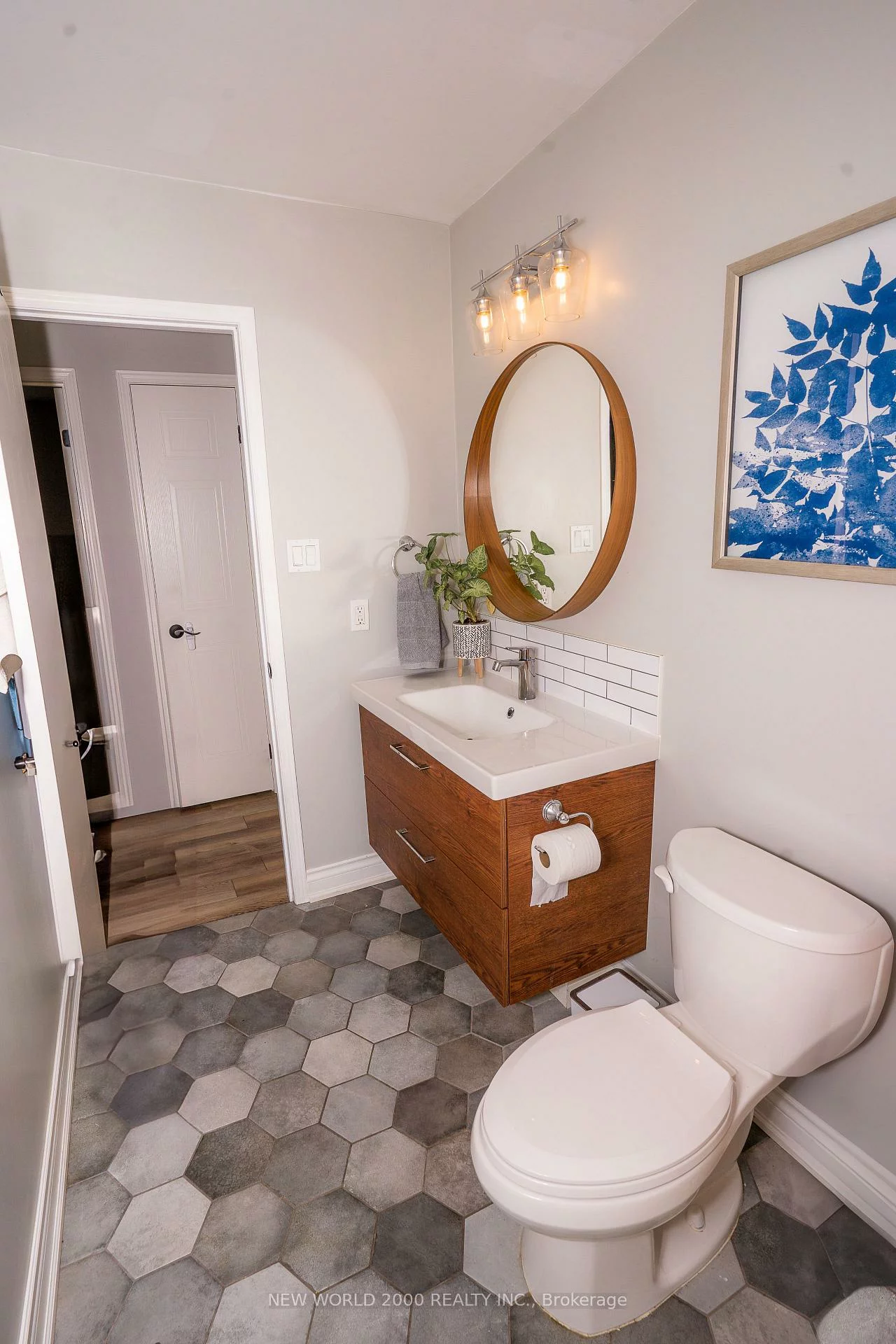 3, Rundle, Holly, Barrie