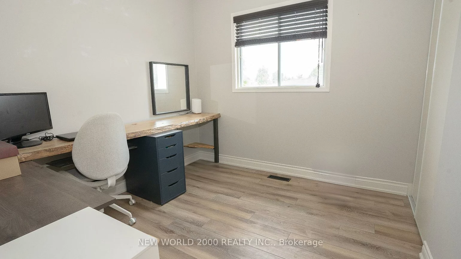 3, Rundle, Holly, Barrie