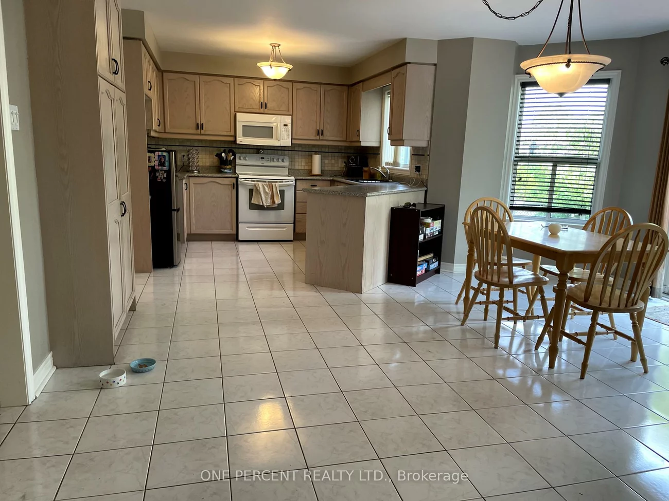 23, Nightingale, Painswick South, Barrie