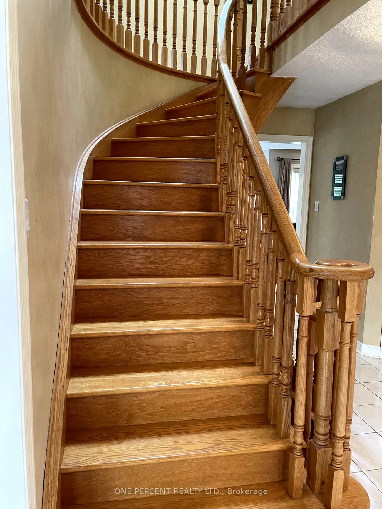 23, Nightingale, Painswick South, Barrie