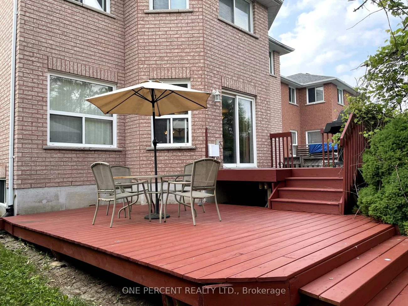 23, Nightingale, Painswick South, Barrie