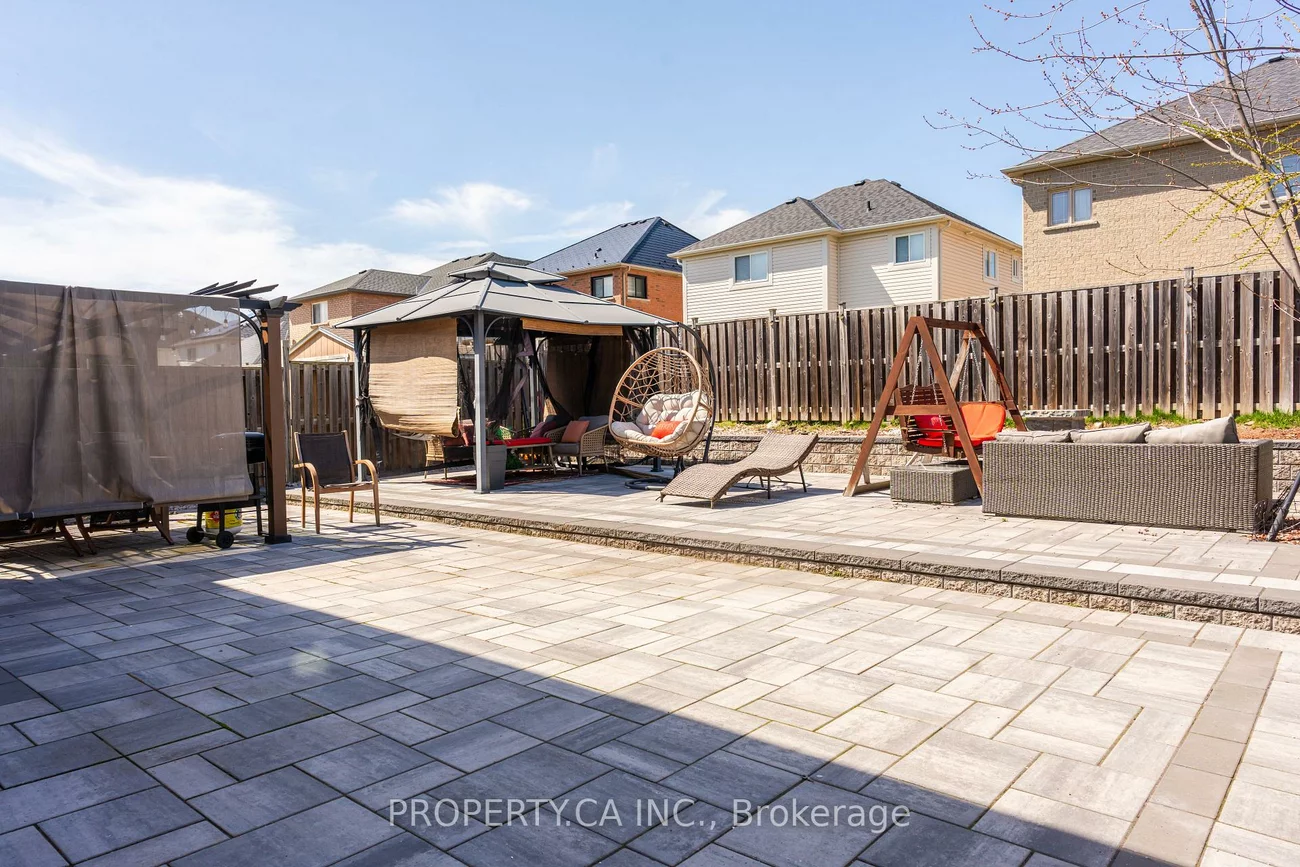 16, Connaught, Innis-Shore, Barrie