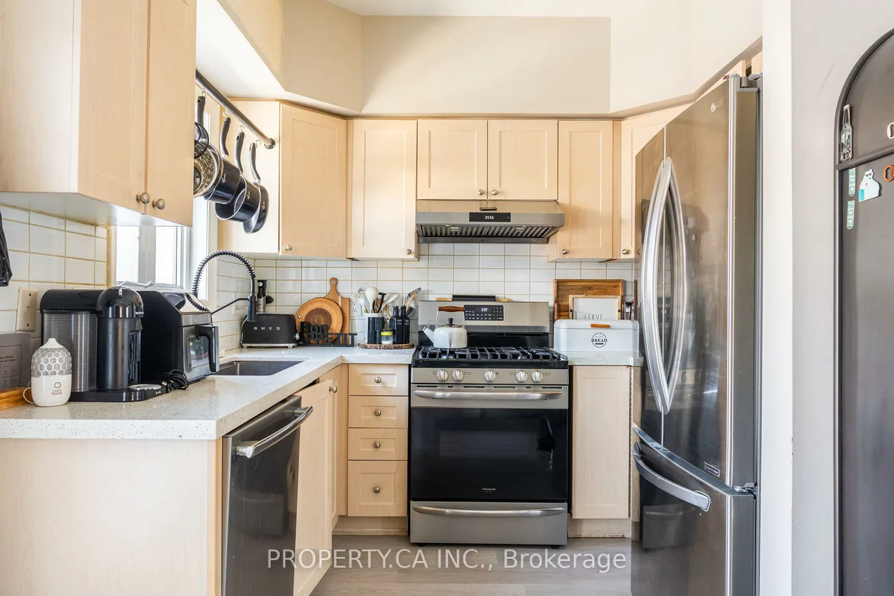 16, Connaught, Innis-Shore, Barrie