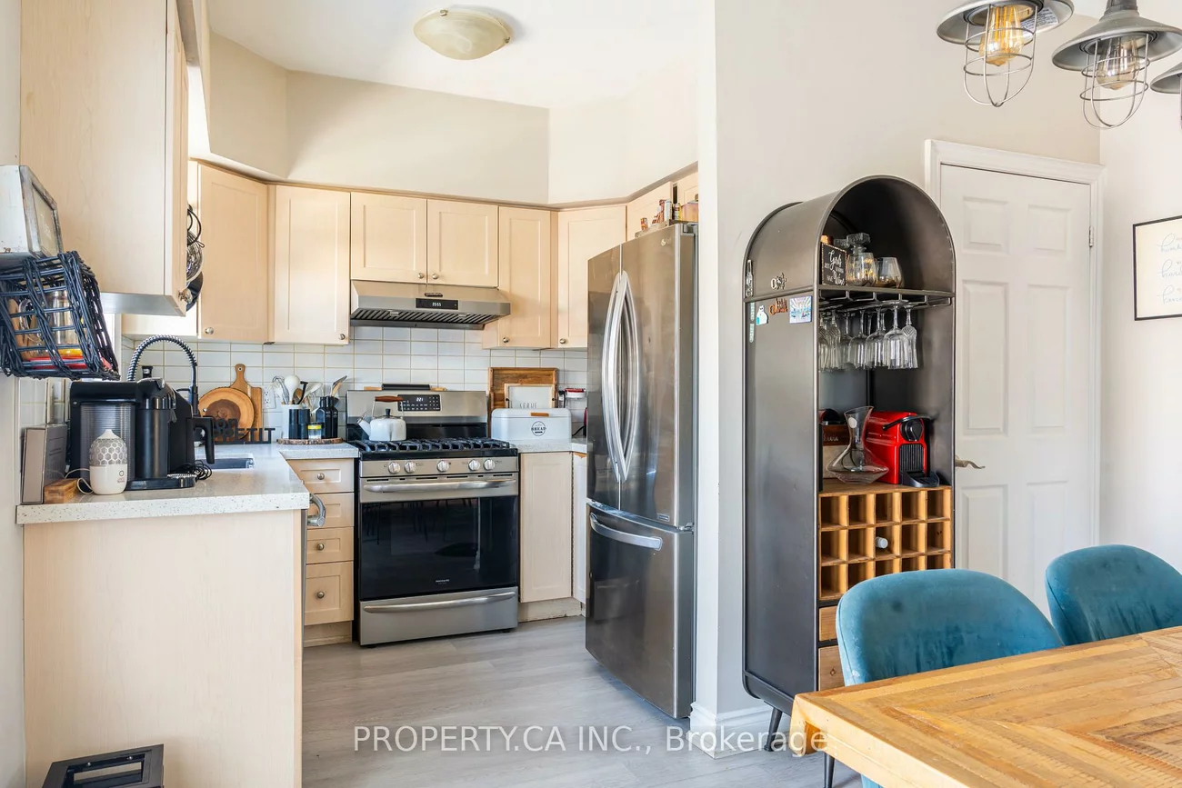 16, Connaught, Innis-Shore, Barrie