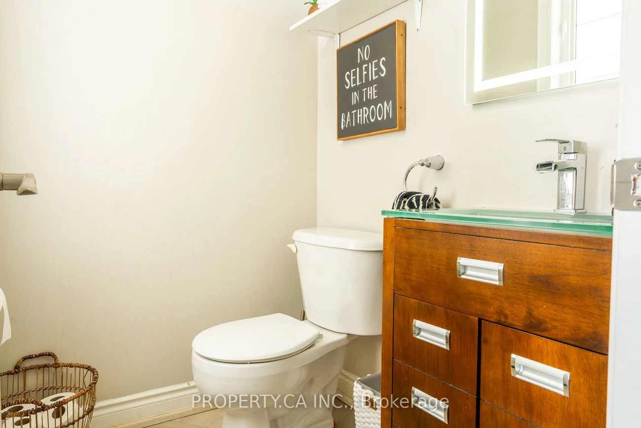 16, Connaught, Innis-Shore, Barrie