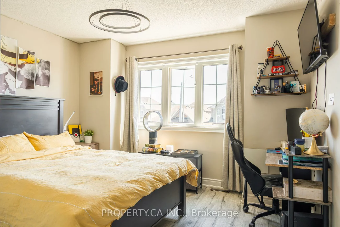 16, Connaught, Innis-Shore, Barrie