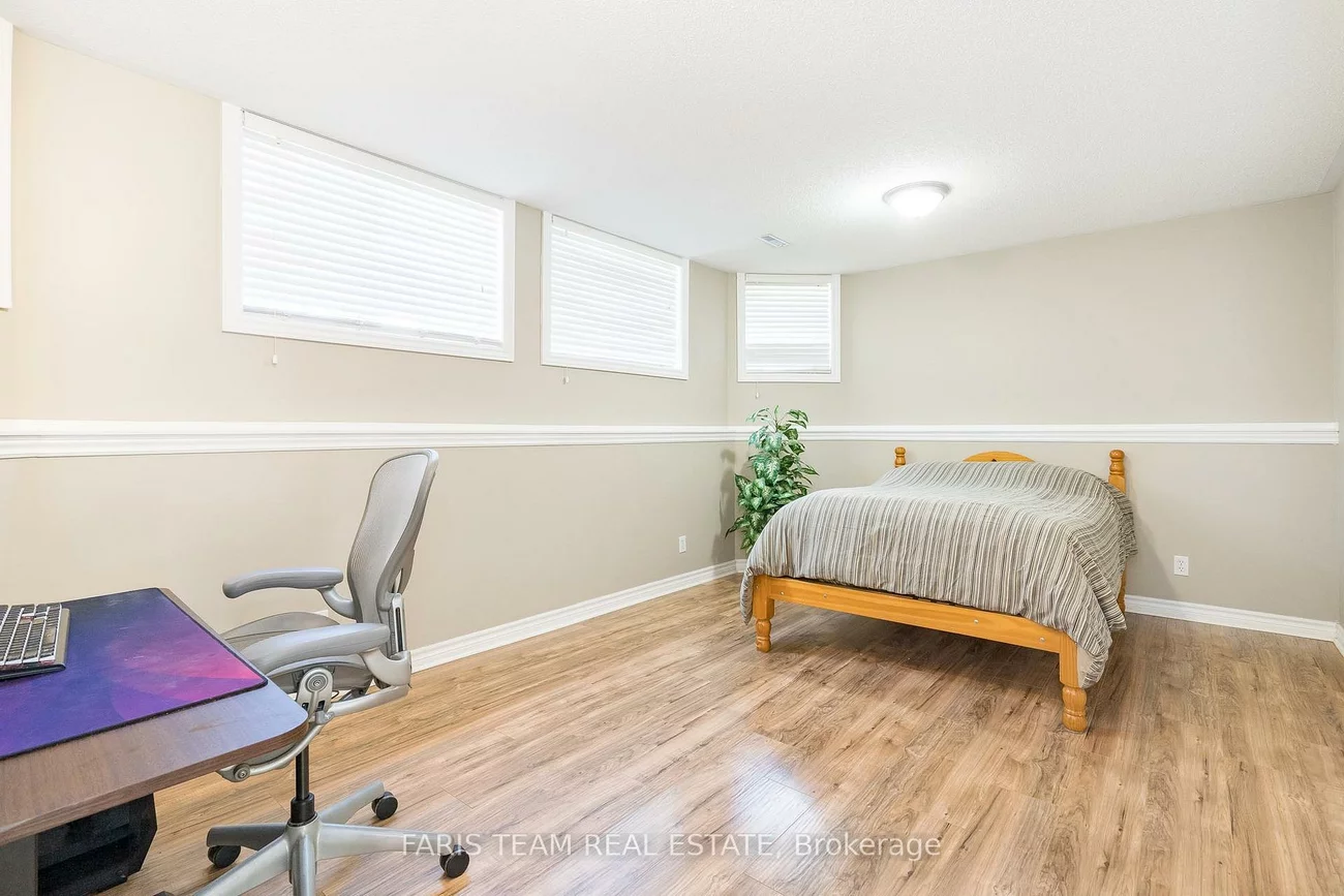 46, Kell, Bayshore, Barrie