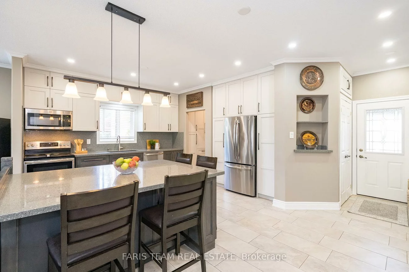 46, Kell, Bayshore, Barrie