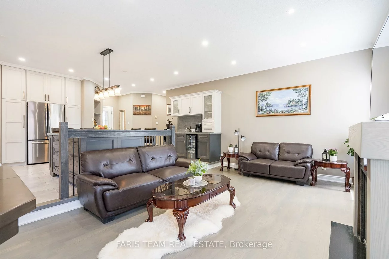 46, Kell, Bayshore, Barrie