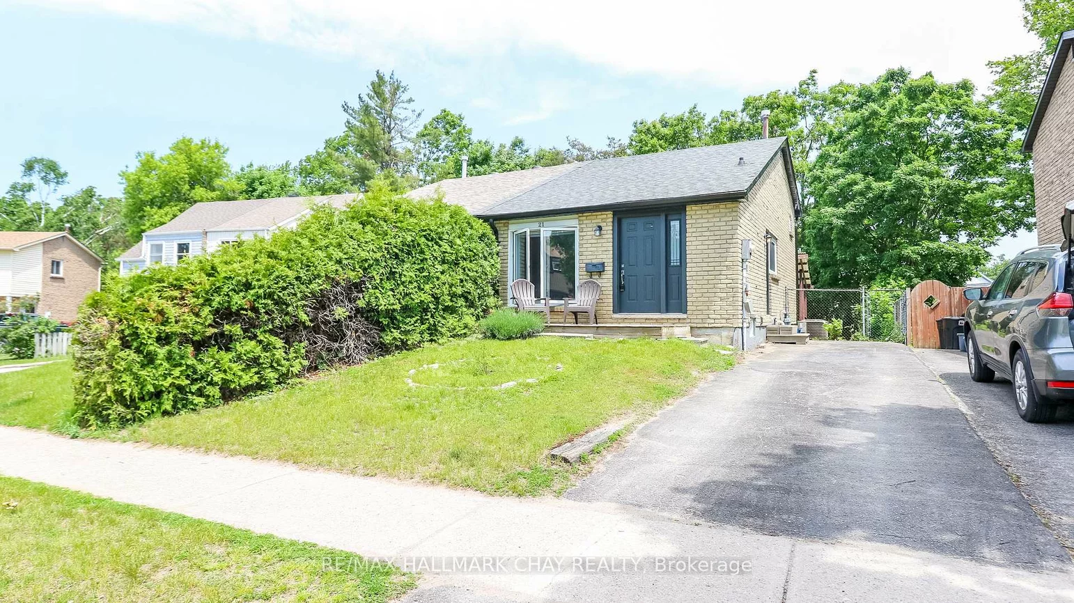21, Scott, Letitia Heights, Barrie