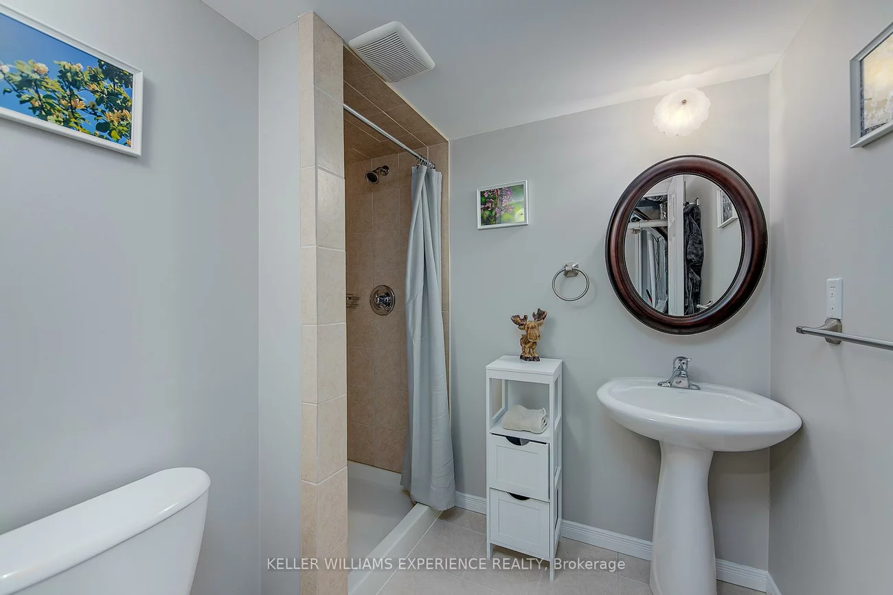 6, Balmoral, Innis-Shore, Barrie