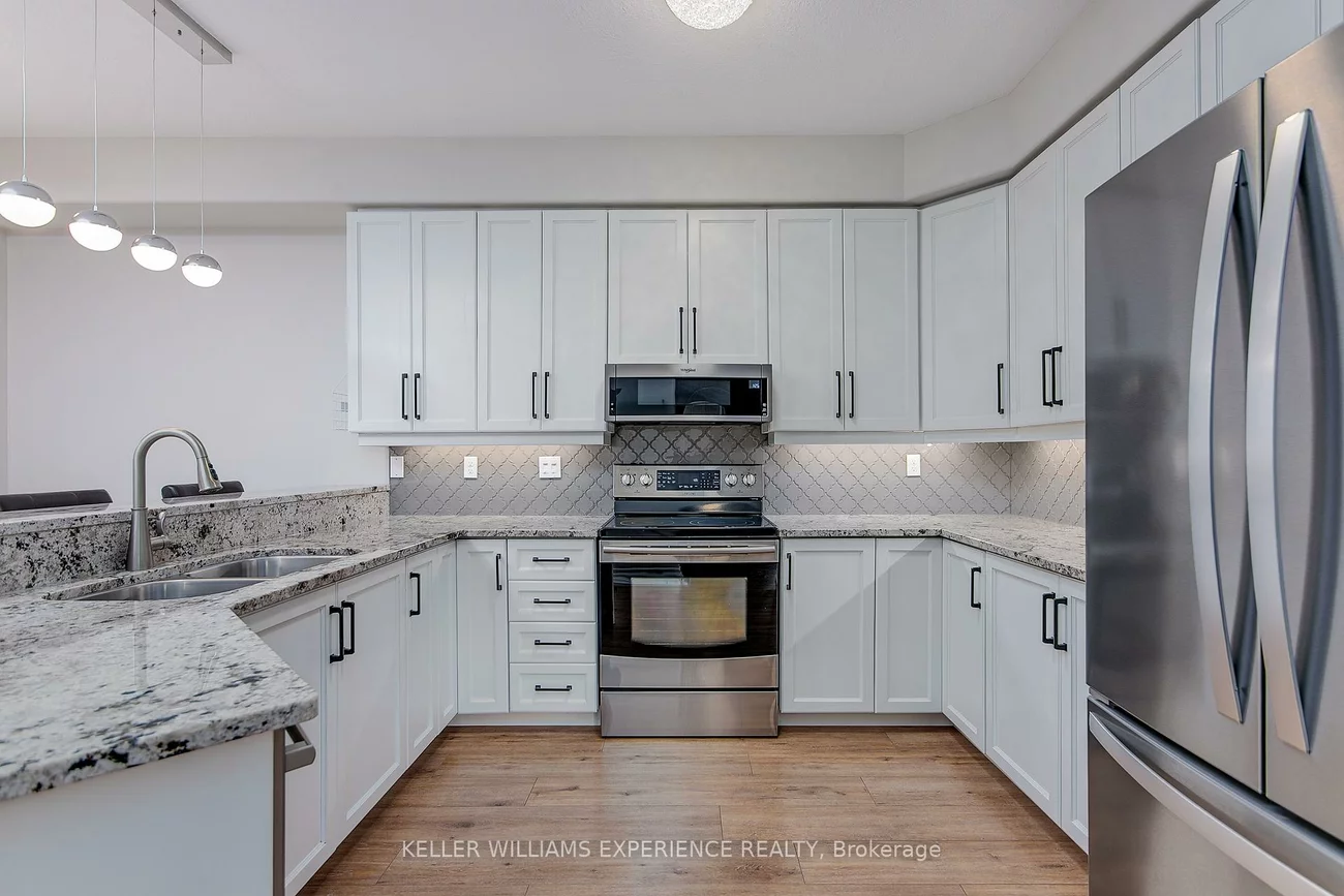 6, Balmoral, Innis-Shore, Barrie