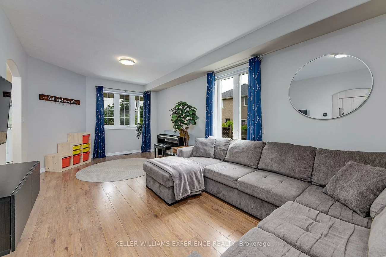 6, Balmoral, Innis-Shore, Barrie
