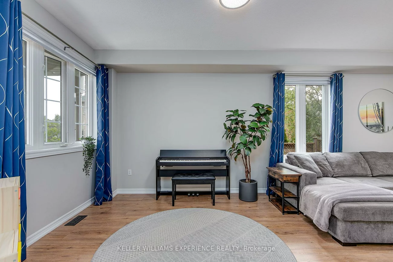 6, Balmoral, Innis-Shore, Barrie