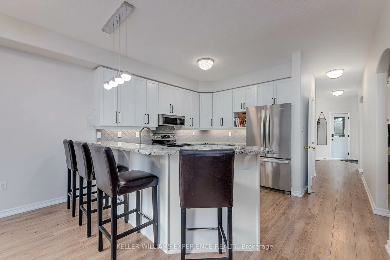 6, Balmoral, Innis-Shore, Barrie