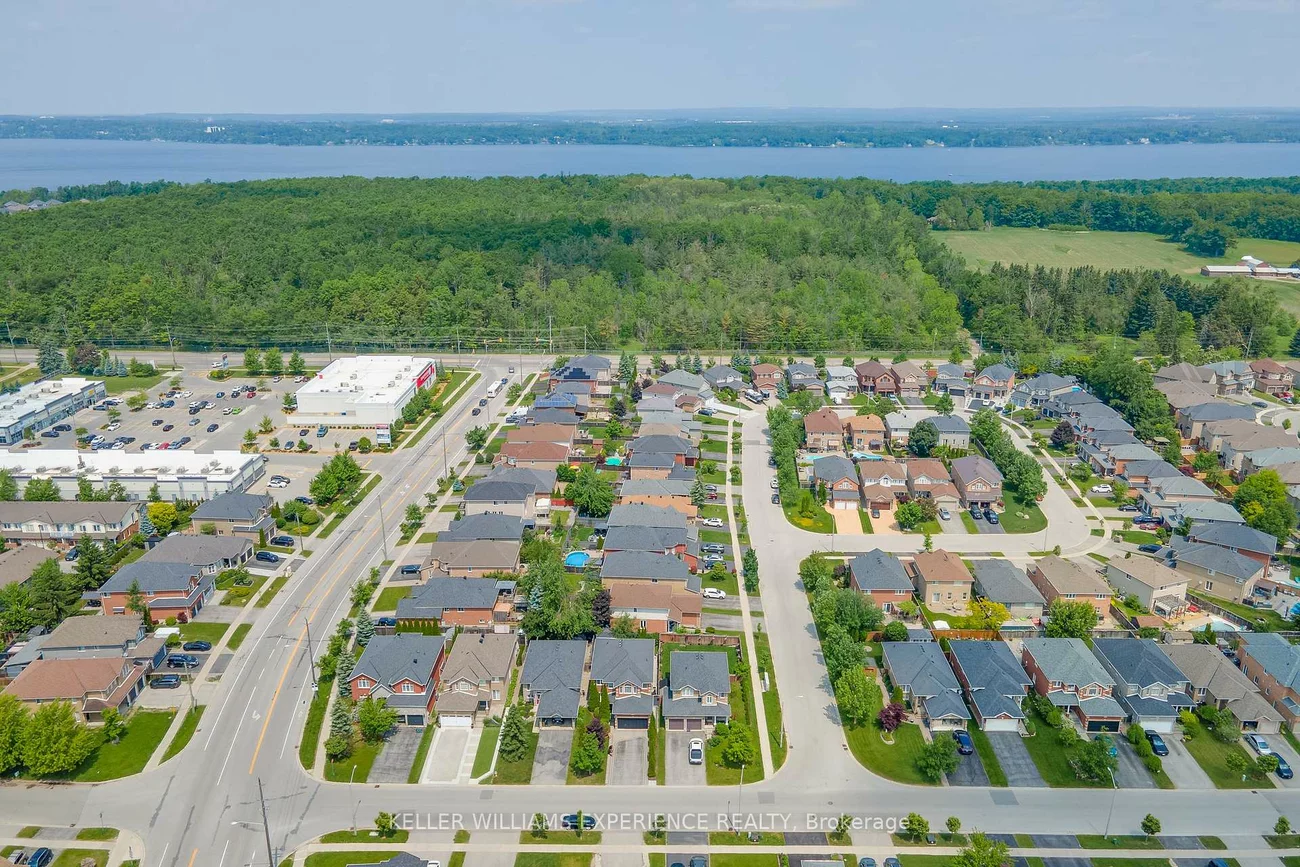 6, Balmoral, Innis-Shore, Barrie